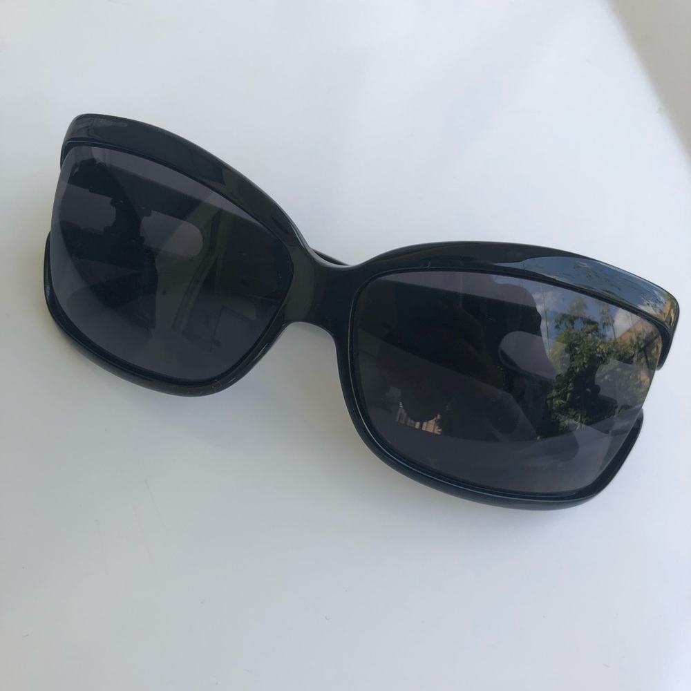 Original Celine sunglasses for women. - Picture 8 of 8